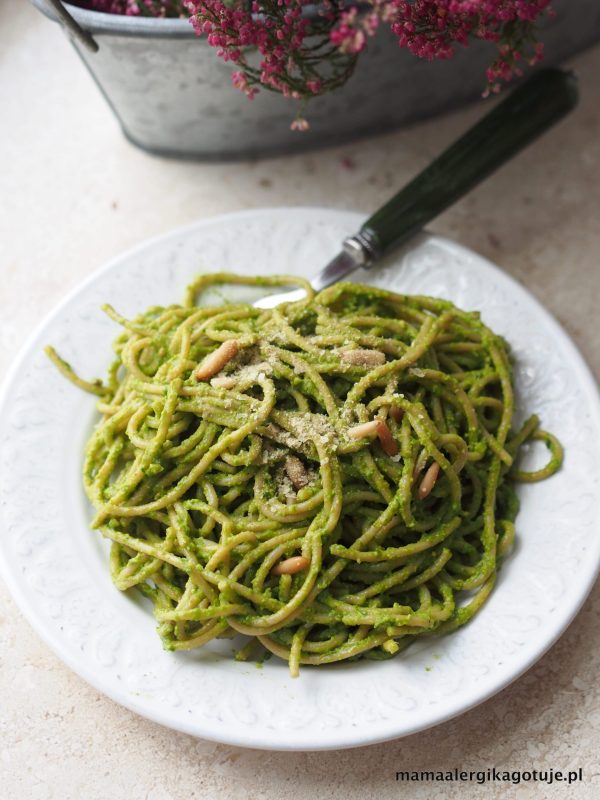 Spaghetti ze szpinakowym pesto bez glutenu wegańskie bez cukru Mama Alergika Gotuje